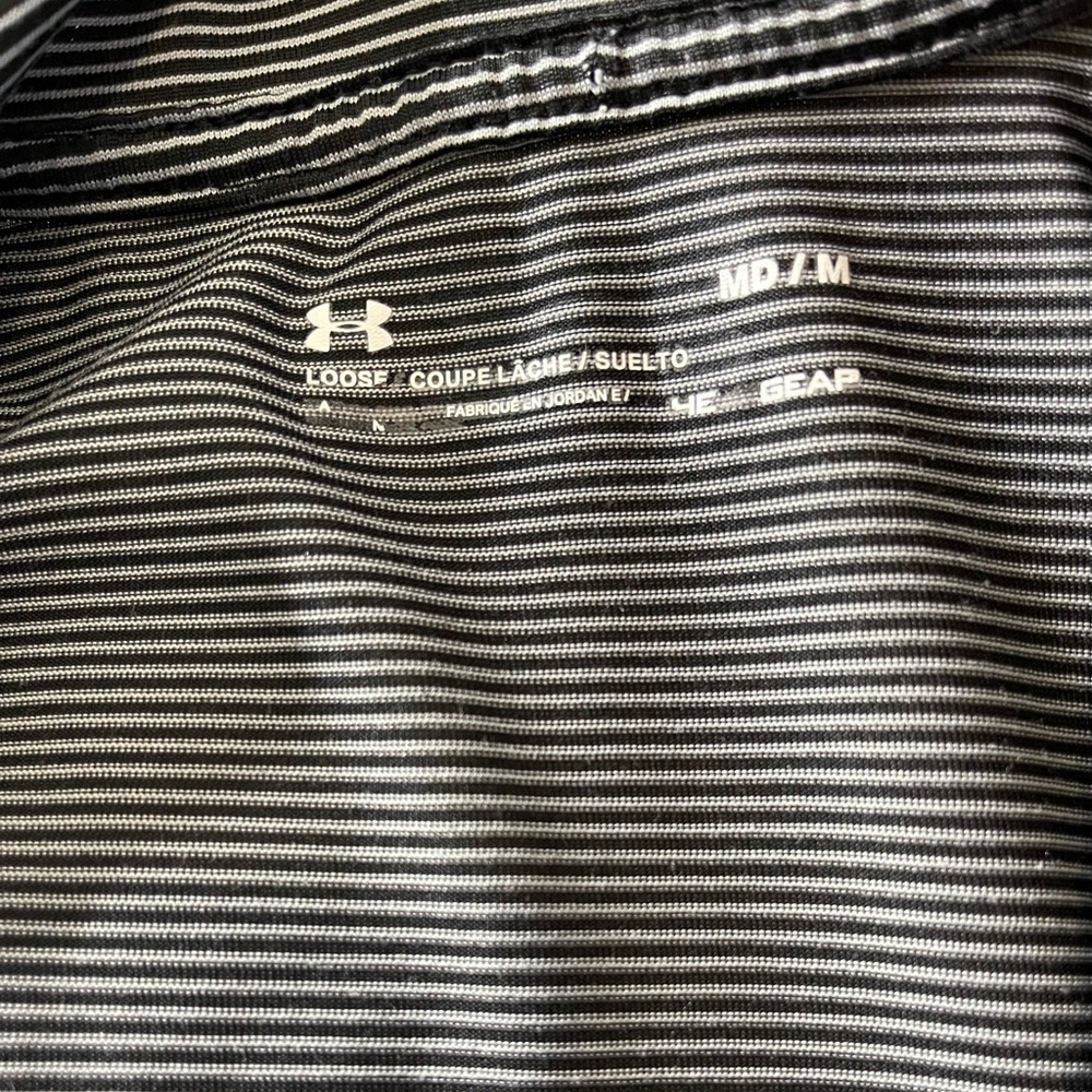 Under Armour Women’s Shirt - Picture 5 of 5